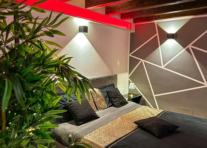 Rouge Romantic Jacuzzi Suite Palermo Centro